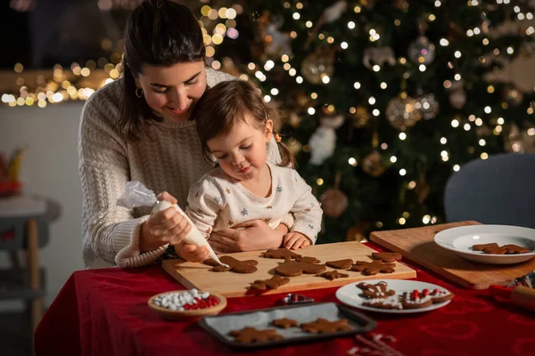 Family Cooking Winter Holidays Concept Happy Mother Baby Daughter Decorating — Stock Photo, Image