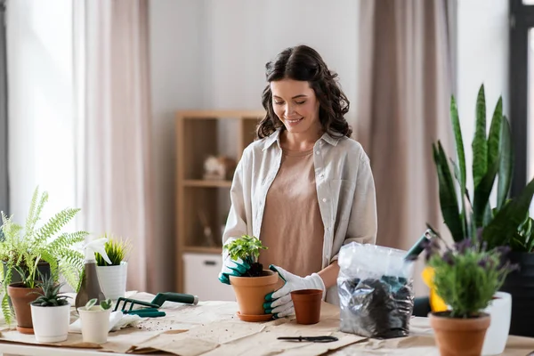 People Gardening Housework Concept Happy Woman Gloves Planting Pot Flowers — Stock Photo, Image