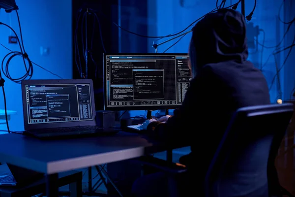 Cybercrime Hacking Technology Concept Female Hacker Dark Room Writing Code — Foto de Stock