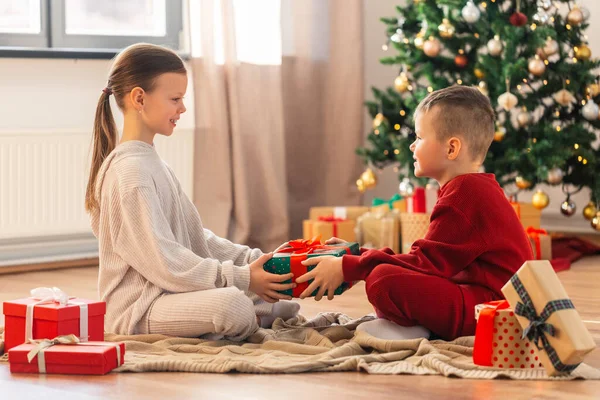 Christmas Winter Holidays Childhood Concept Happy Girl Boy Pajamas Holding — Foto de Stock