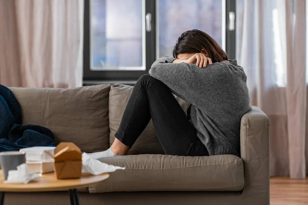 Mentális Egészség Pszichológiai Probléma Depresszió Koncepció Hangsúlyozta Kanapén Otthon — Stock Fotó