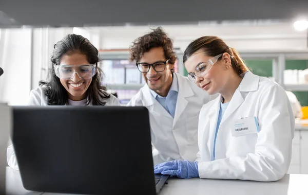 Science Research Work People Concept Happy International Team Scientists Laptop Jogdíjmentes Stock Fotók