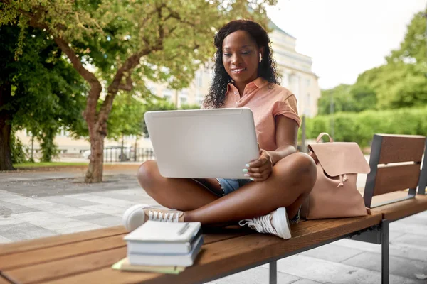 Technology Education People Concept Happy Smiling African American Student Girl — Stock Photo, Image