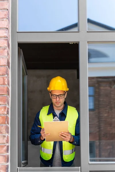 Construction Business Building Concept Male Builder Helmet Safety West Clipboard — Stock Photo, Image