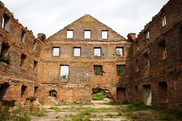 Edifício antigo destruído — Fotografia de Stock