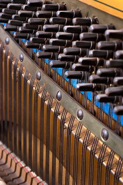 eski öğesinin piyano içinde yakın çekim