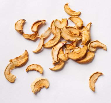 Bazı parçalarını kuru elma