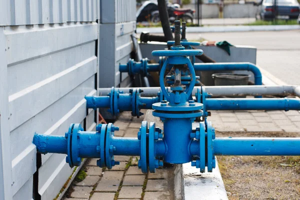 Industrial pipelines and valves — Stock Photo, Image