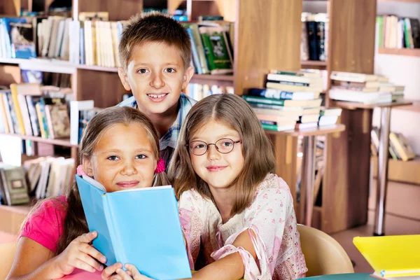 Clever kids — Stock Photo, Image
