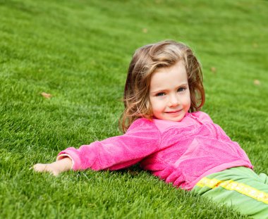 güzel bir okul öncesi kız