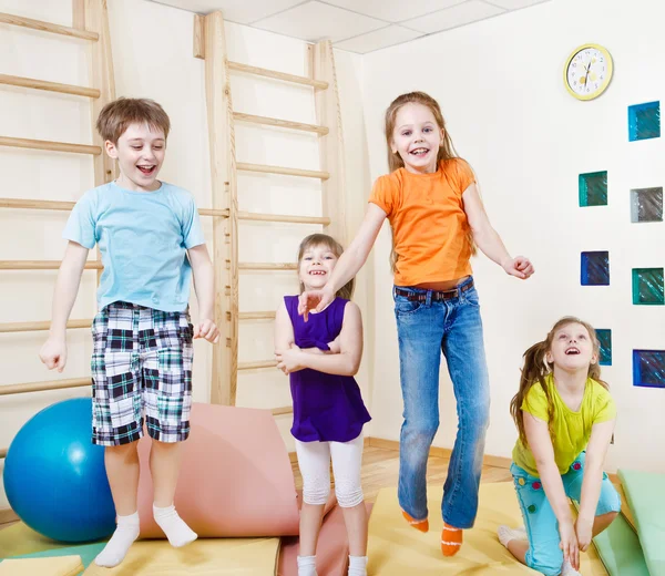 Niños emocionados — Foto de Stock