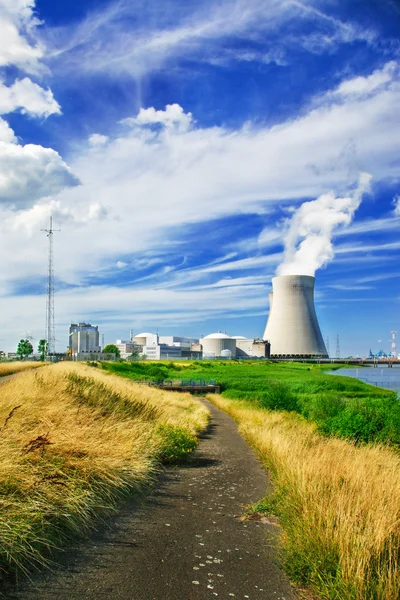 Pembangkit listrik tenaga nuklir — Stok Foto