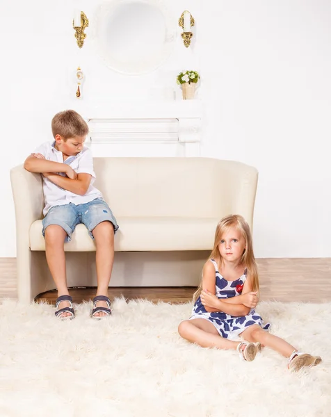 Angry brother and sister — Stock Photo, Image