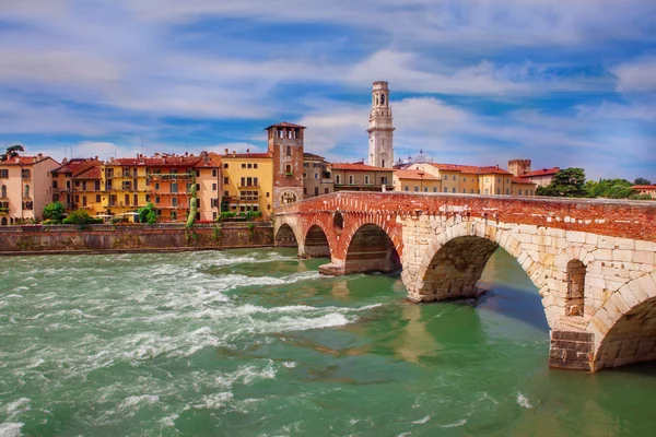 Ponte Pietra in Verona — Stock Photo, Image