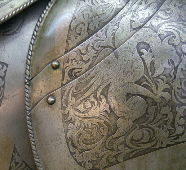 кусок брони
