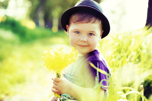 Πορτρέτο του ένα μικρό χαριτωμένο παιδί — Φωτογραφία Αρχείου