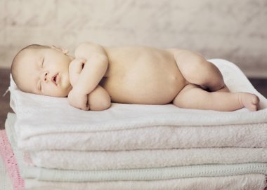 Uyuyan sevimli bebek güzel fotoğraf