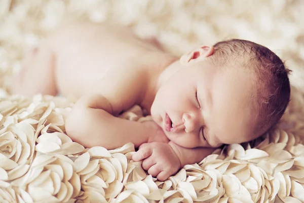 Foto voorstellende schattige slapende baby — Stockfoto