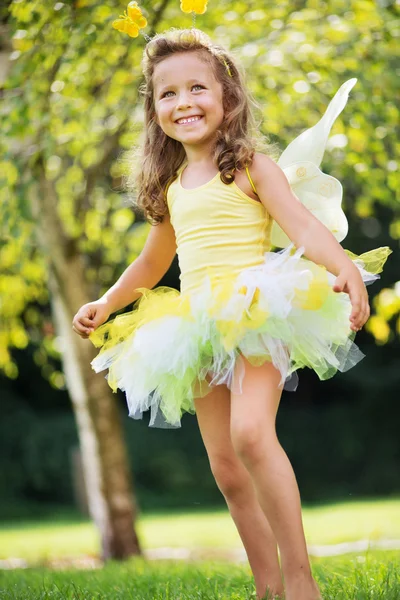 Yellow bee flying among the trees — Stock Photo, Image