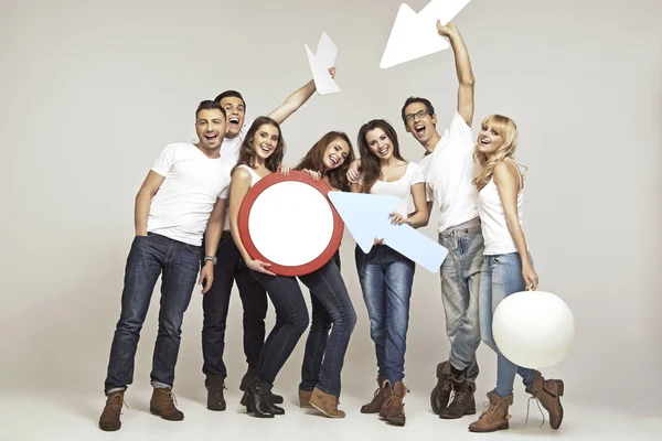 Groep van palls lachen in goed humeur — Stockfoto