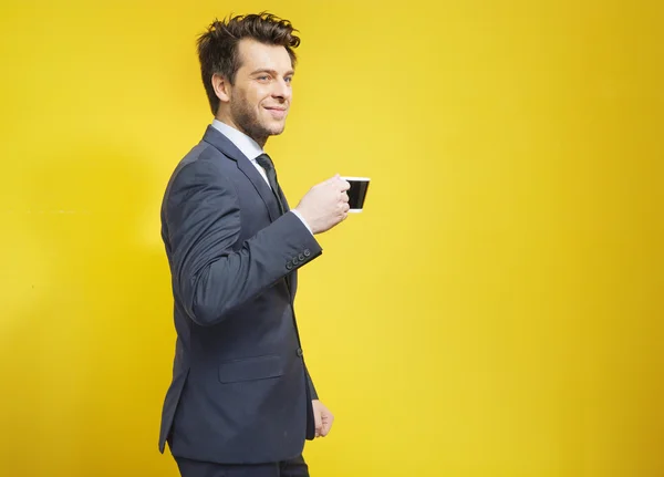 Hombre de negocios alegre durante la pausa para el café — Foto de Stock