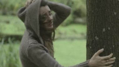 Yalnız ve üzgün bir kadın