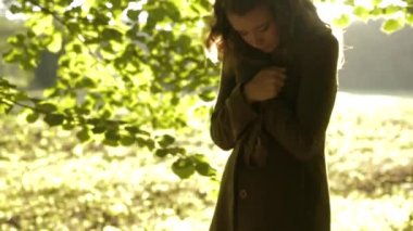 Yalnız ve üzgün bir kadın