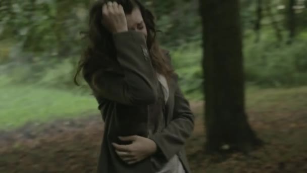 Femme solitaire et triste 