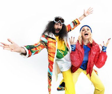 Kayak sporu konsepti. Beyaz arka planda komik genç bir çift.