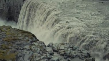Turizm konsepti. İzlanda 'nın şaşırtıcı doğa manzarası