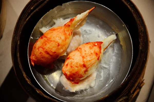 buharda pişmiş dimsum bambu kaplarda Çince