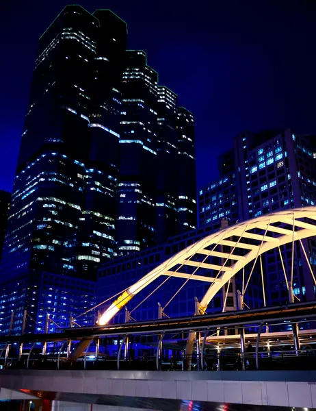 Paisaje urbano por la noche en Bangkok —  Fotos de Stock