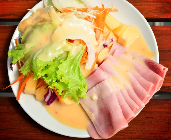 Ham and salad — Stock Photo, Image