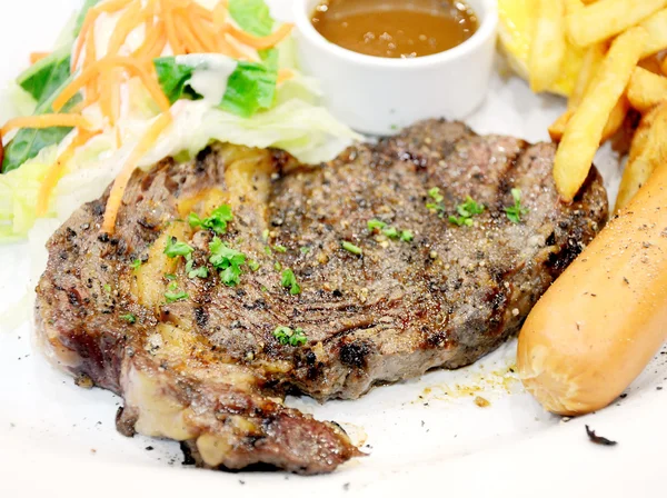 Lammsteak mit schwarzem Pfeffer — Stockfoto