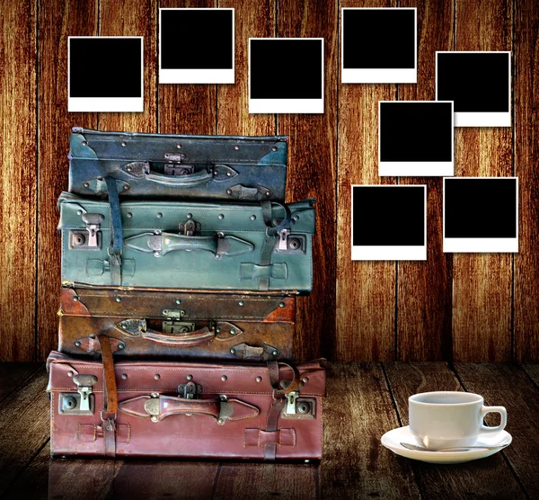 Good memories concept, Vintage travel luggage with hot coffee cup — Stock Photo, Image