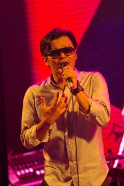 yokee playboy bant mini konser oynamak