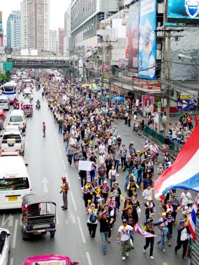 Bangkok, Tayland - 22 Kasım: hükümet karşıtı protestocular için demokrasi Anıtı. pratunam, bangkok, Tayland tarihinde 22 Kasım 2013'ın başkenti olarak AF tasarıya karşı protesto