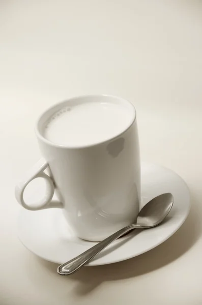 Varm mjölk cup — Stockfoto