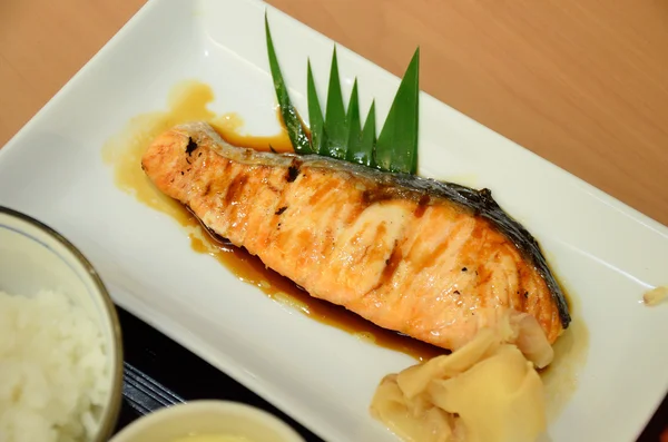 Stek z łososia w stylu japońskim — Zdjęcie stockowe