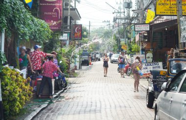Chiang mai, Tayland - 13 Nisan: kimliği belirsiz erkek ve kadınların Gezgin gibi su üzerinde 13 Nisan 2014 chiang mai, Tayland sıçraması ile eğlenceli katılmak