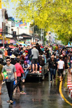 Chiang mai, Tayland - 14 Nisan: insanların zevk suyu birlikte songkran Festivali 14 Nisan 2014 chiang mai, Tayland sıçramasına 