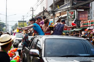 Chiang mai, Tayland - 14 Nisan: insanların zevk suyu birlikte songkran Festivali 14 Nisan 2014 chiang mai, Tayland sıçramasına