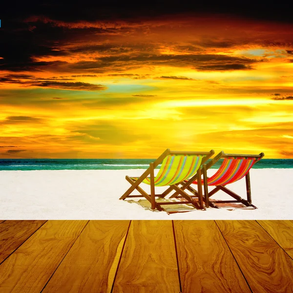 Beach chairs with summer sea and sunset sky — Stock Photo, Image