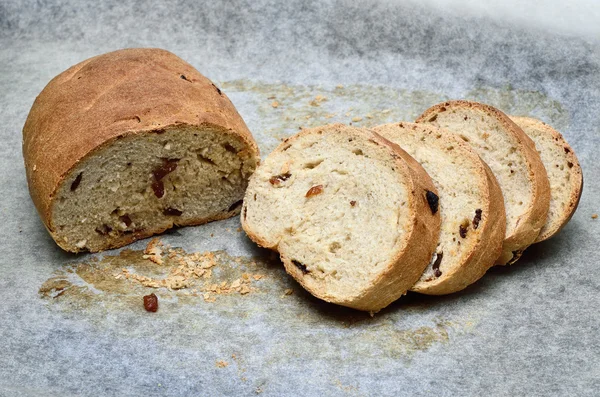 Ev yapımı kuru üzüm ekmek — Stok fotoğraf