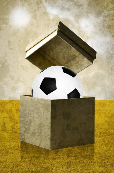 Fútbol en la caja abierta — Foto de Stock