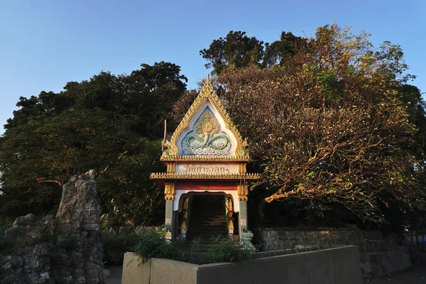 Chonburi Thailand Dec Arched Entrance Koh Loy Buddhist Temple December — 스톡 사진