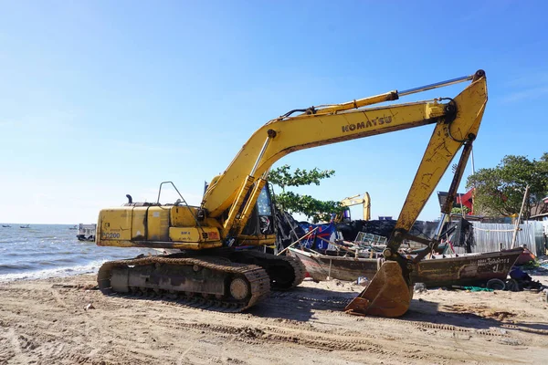 Bangsaen Tailandia Feb Descanso Excavadora Playa Después Una Estructura Embarcadero —  Fotos de Stock
