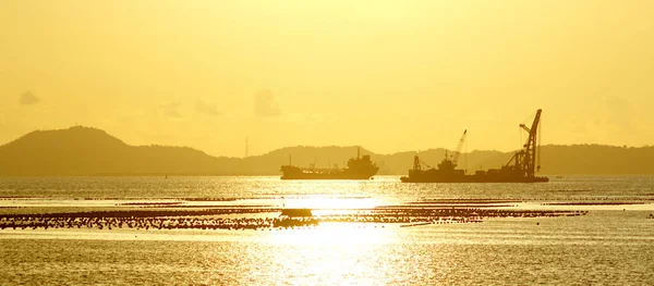 Chonburi Thailand Feb Cargo Ship Moored Ocean Chang Island Background — Zdjęcie stockowe