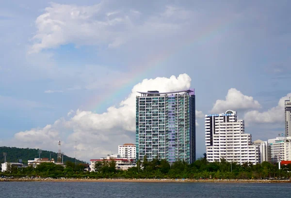 春白里 7月12日 2021年7月12日在泰国 春白里 锡拉卡市的彩虹 — 图库照片