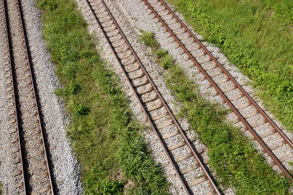 Ferrocarril Con Prado Verde Vista Ángulo Alto —  Fotos de Stock